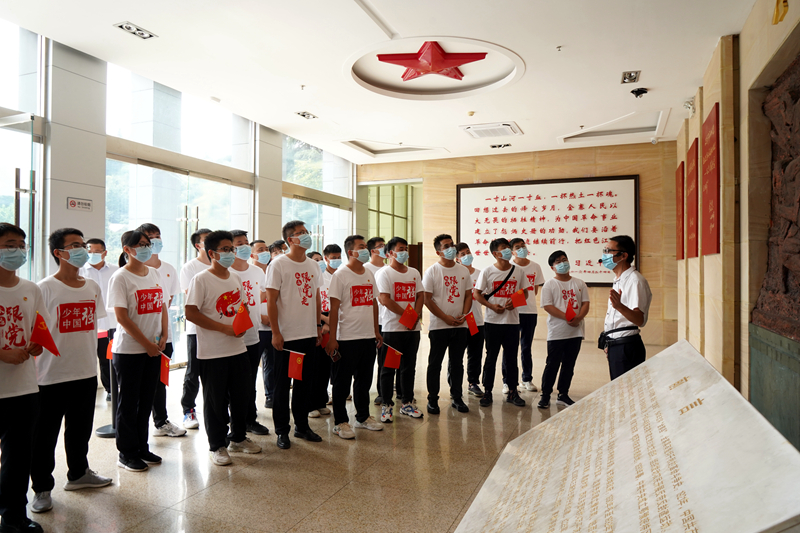 公司團委開展“喜迎二十大、永遠跟黨走、奮進新征程”主題團日活動7